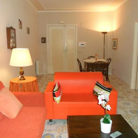 Sleeps 4 Pool Air Con Wifi 소렌토