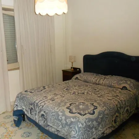 Sleeps 4 Pool Air Con Wifi 아파트 소렌토