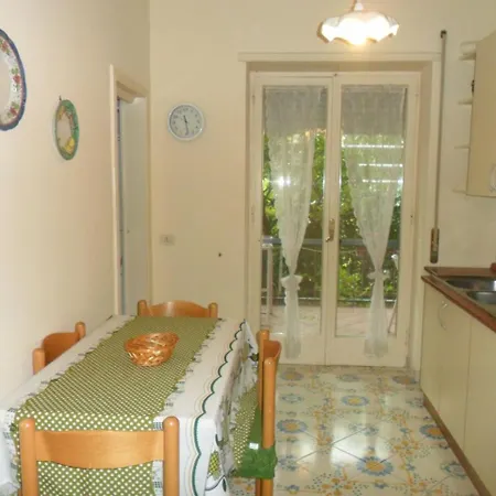 Sleeps 4 Pool Air Con Wifi